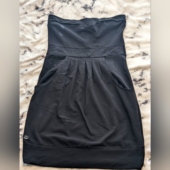Billabong Dresses & Skirts - Billabong sleeveless dress US Women's size M Black.